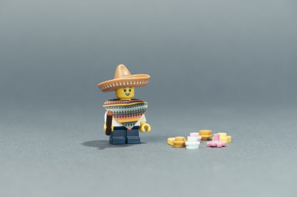 Lego minifigures series discount 20 pinata boy